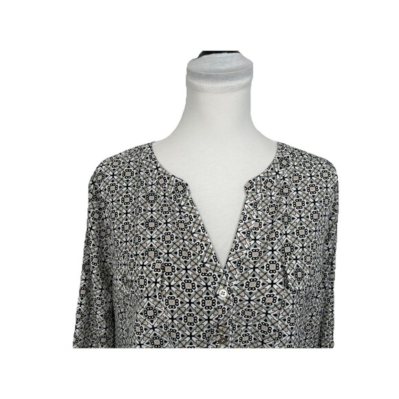 Notations Blouse Size XL Button Neck Roll Tab Sleeve Top Multicolored V Neck - Picture 2 of 9